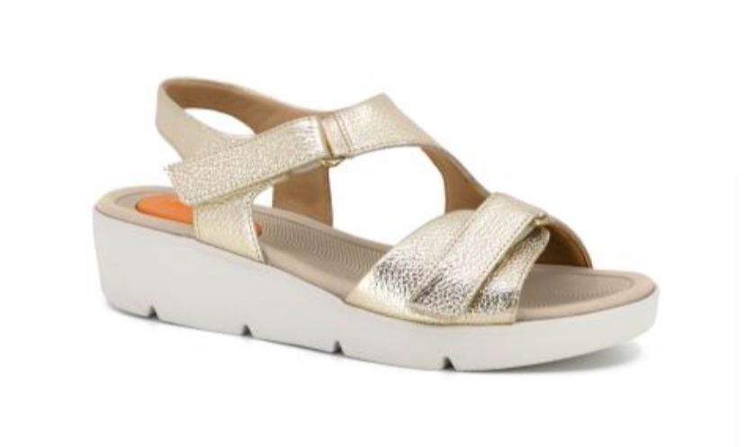 SANDALIA EM COURO OURO LIGHT